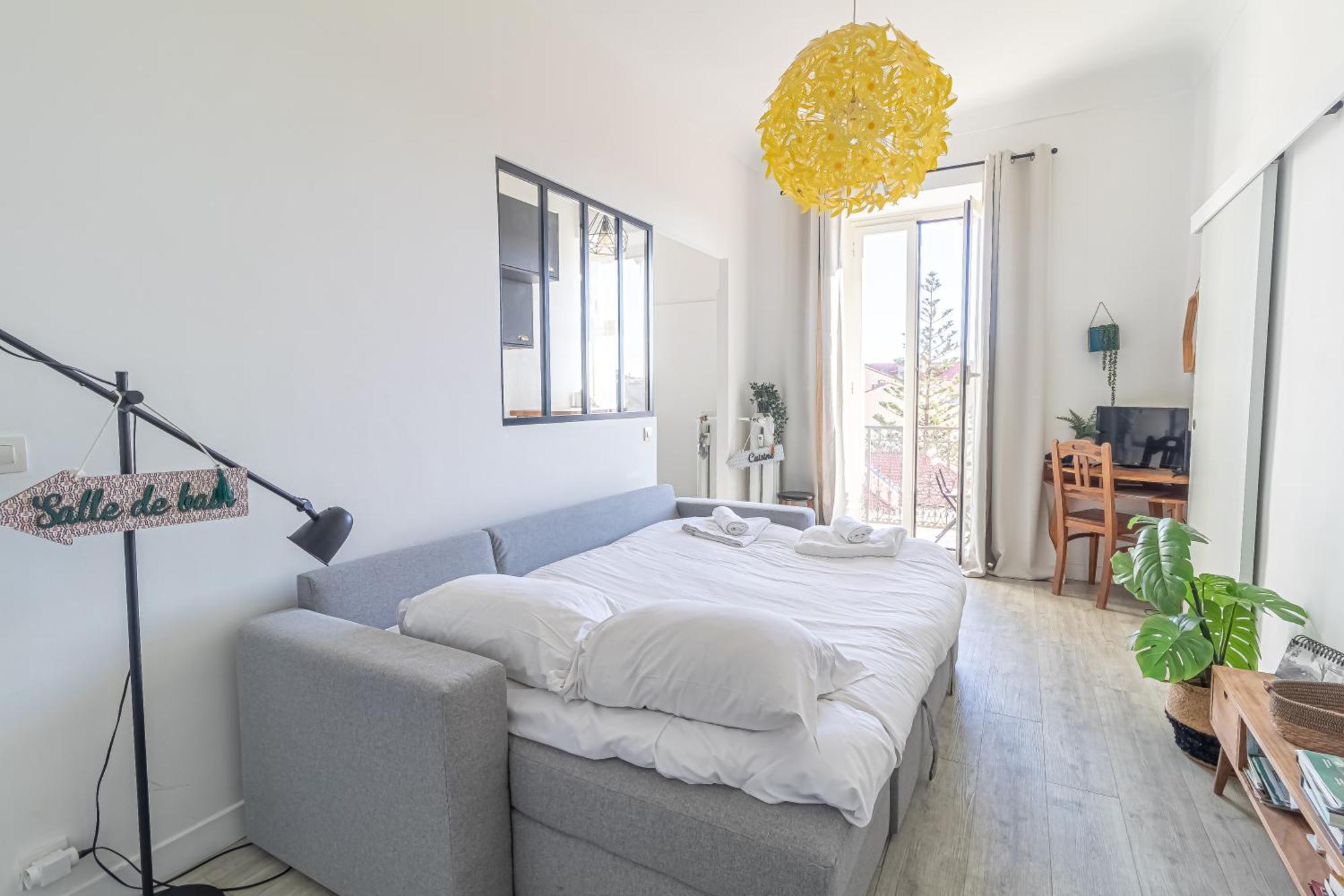 Charming Studio In The Heart Of Ментона Екстериор снимка